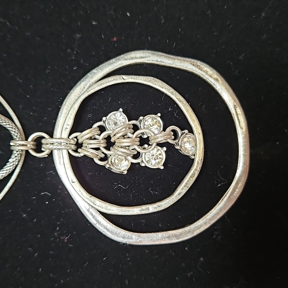 Tri-Chain Necklace with Pendent - Picture 2 of 3